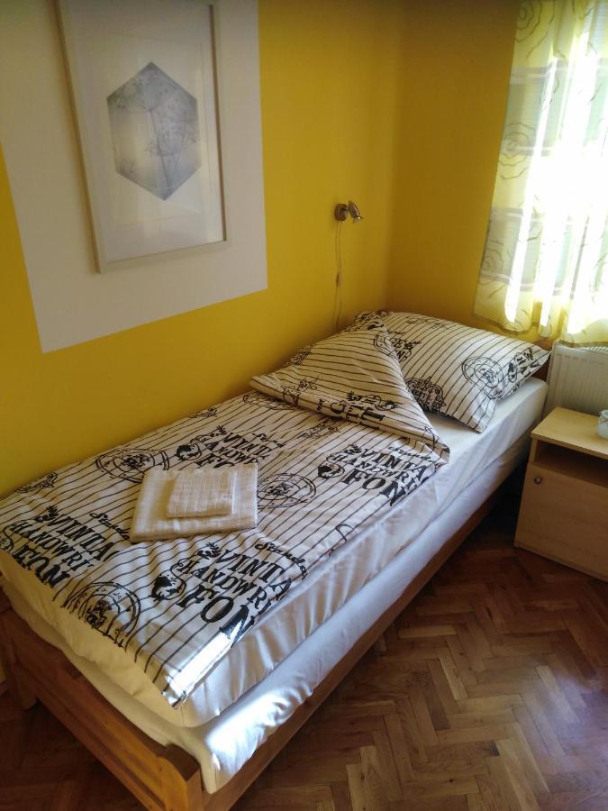 Arinza Apartman Vendégház Mezőkövesd Exterior foto