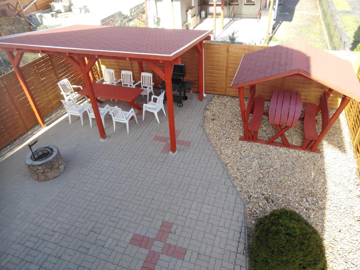 Arinza Apartman Vendégház Mezőkövesd Exterior foto